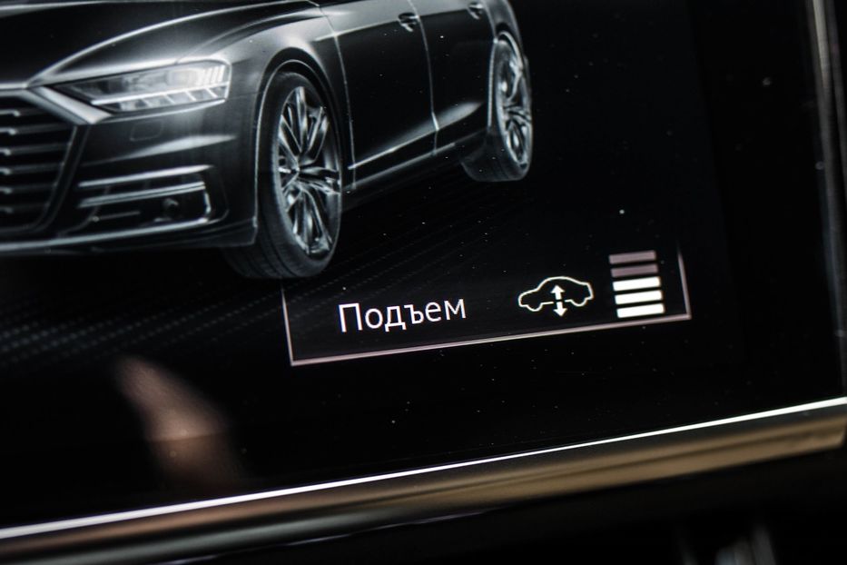 Продам Audi A8 L 55TFSI QUATTRO 2017 года в Киеве