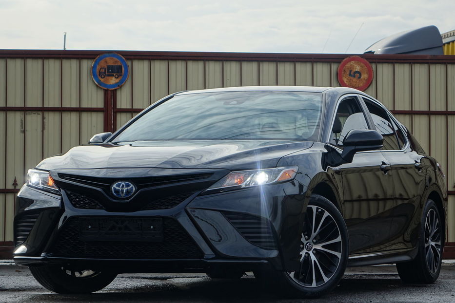 Продам Toyota Camry Hydride FULL 2020 года в Одессе