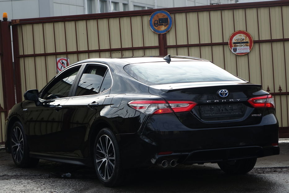 Продам Toyota Camry Hydride FULL 2020 года в Одессе