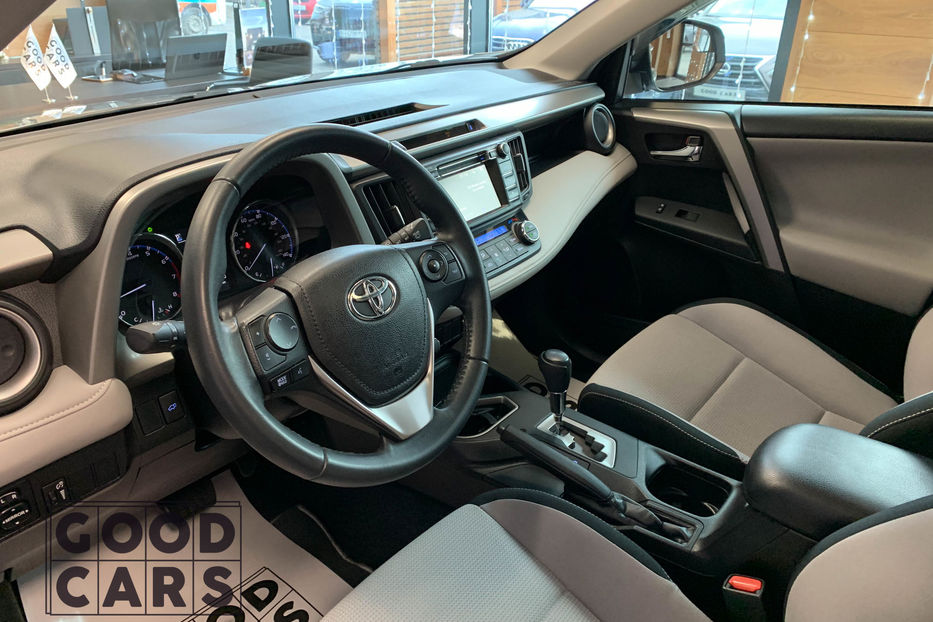 Продам Toyota Rav 4 XLE 2016 года в Одессе