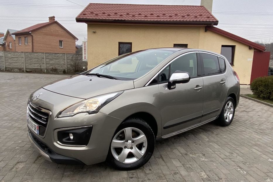 Продам Peugeot 3008 Hybrid 2015 года в Львове