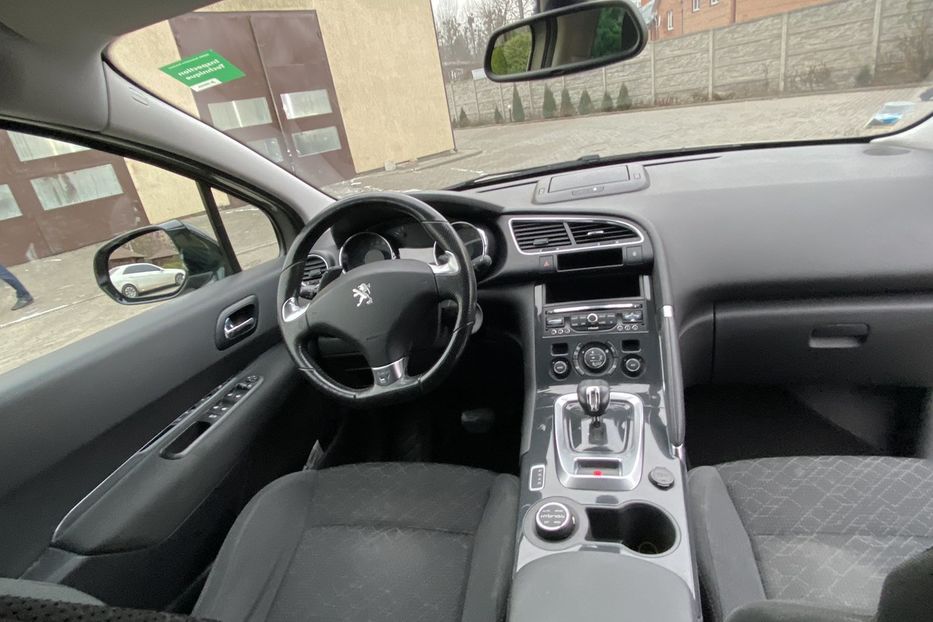 Продам Peugeot 3008 Hybrid 2015 года в Львове