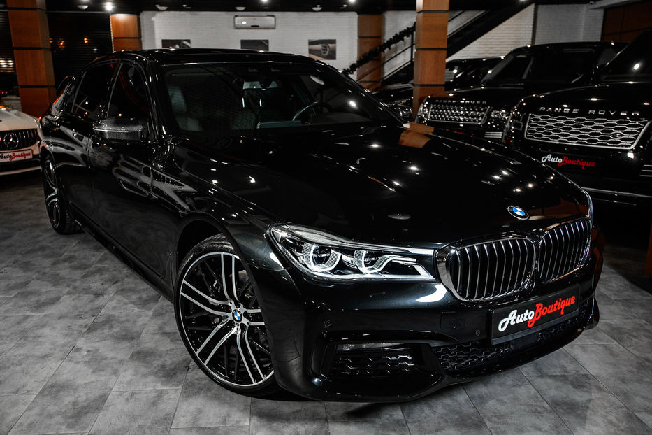 Продам BMW 740 2018 года в Одессе