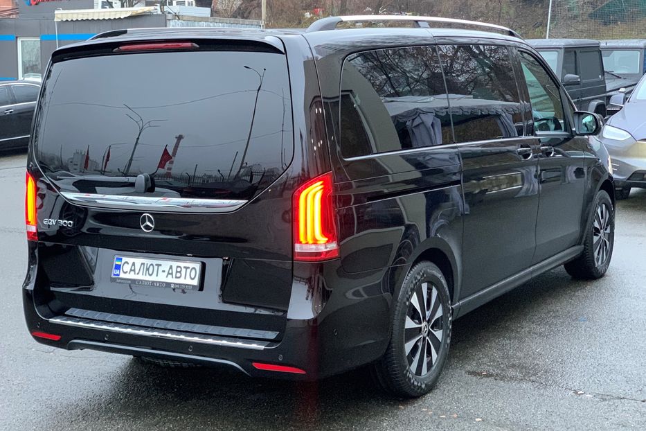 Продам Mercedes-Benz V-Class EQV300 2020 года в Киеве