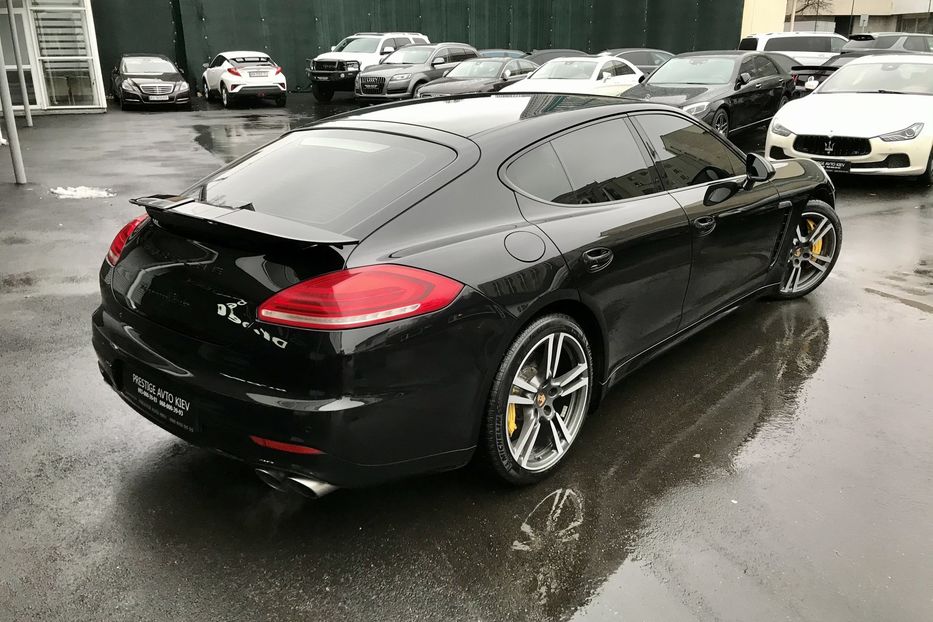 Продам Porsche Panamera TURBO 2014 года в Киеве