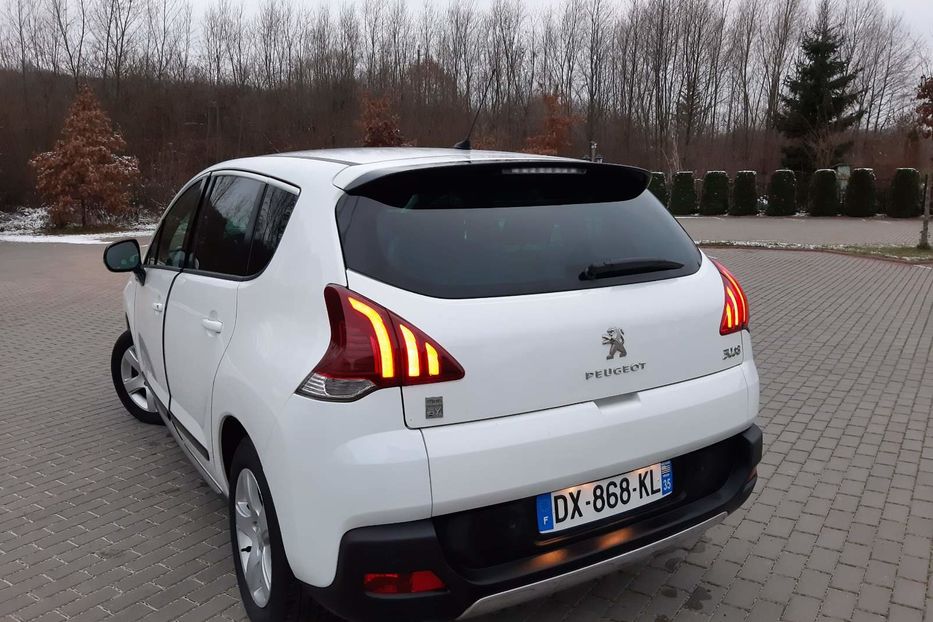 Продам Peugeot 3008 Hybrid 2015 года в Львове