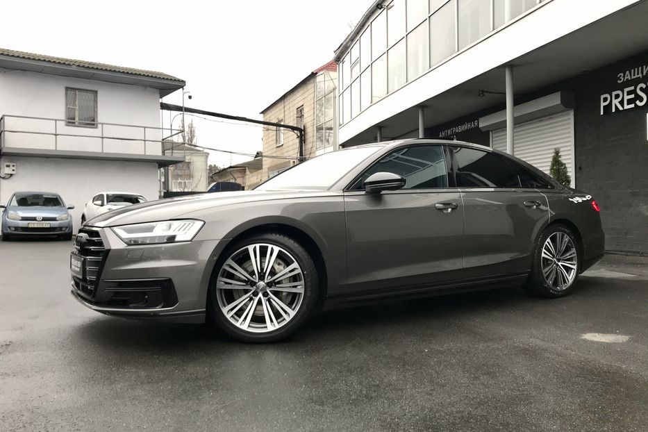 Продам Audi A8 55 TFSI 2017 года в Киеве