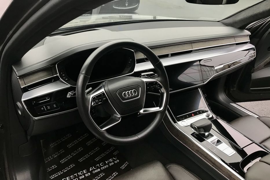 Продам Audi A8 55 TFSI 2017 года в Киеве