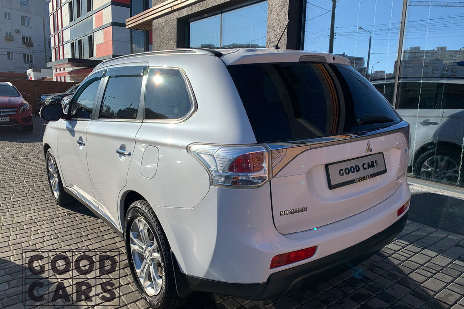 Продам Mitsubishi Outlander Official 2012 года в Одессе