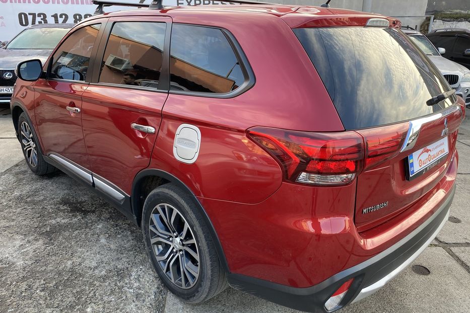 Продам Mitsubishi Outlander SE 2015 года в Одессе