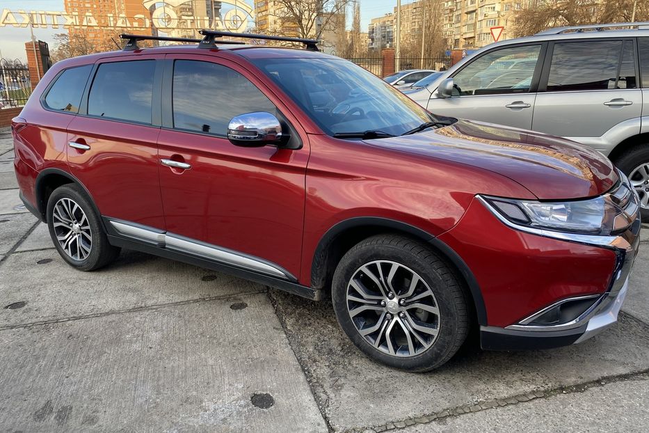 Продам Mitsubishi Outlander SE 2015 года в Одессе