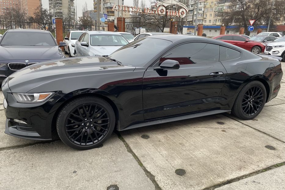 Продам Ford Mustang  2.3i Ecoboost 2014 года в Одессе