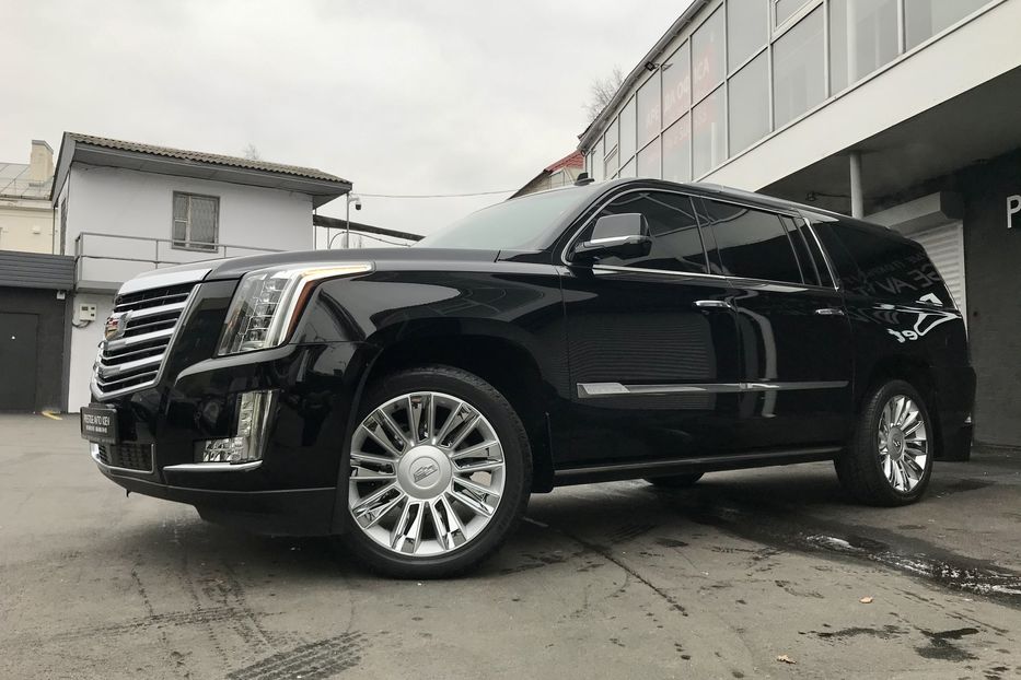 Продам Cadillac Escalade ESV PLATINUM 2015 года в Киеве