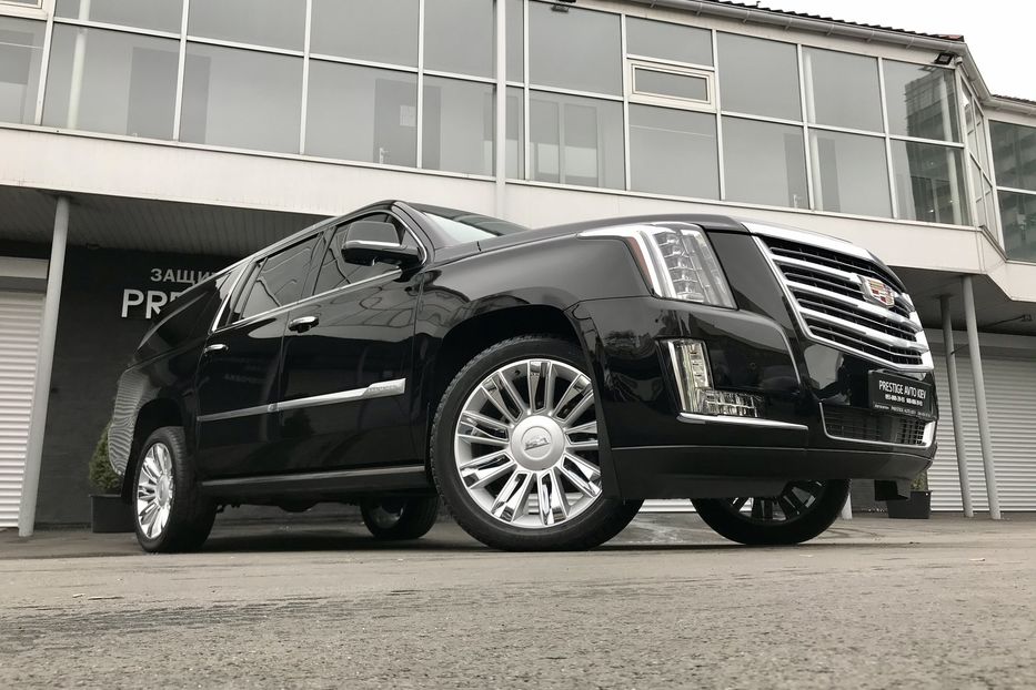 Продам Cadillac Escalade ESV PLATINUM 2015 года в Киеве