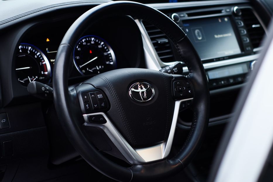 Продам Toyota Highlander XLE 2017 года в Черновцах