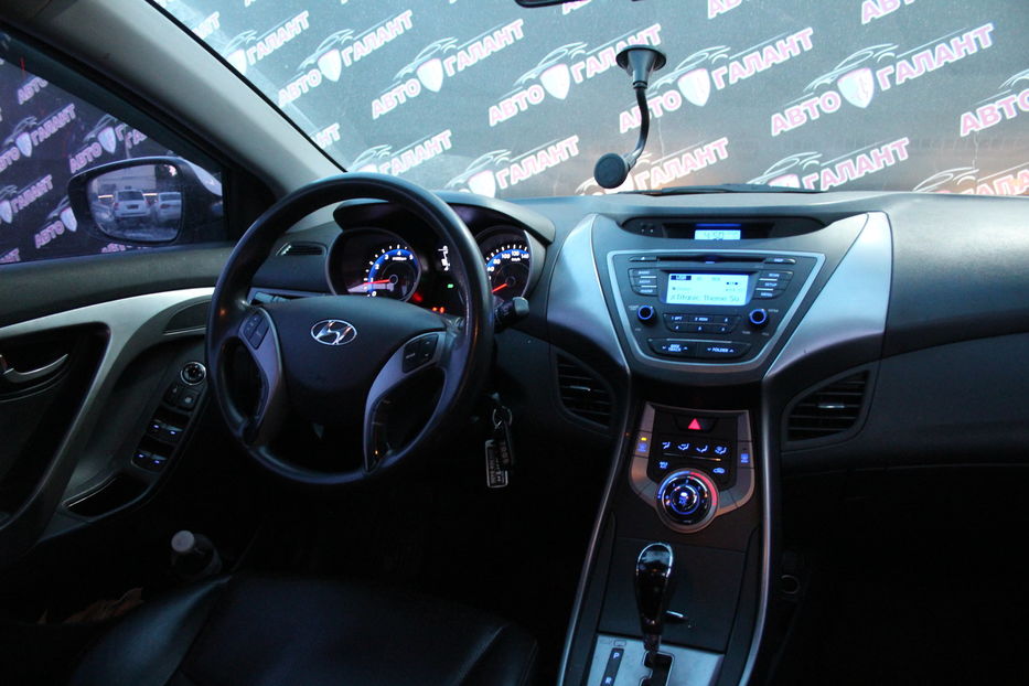 Продам Hyundai Avante lpi 2013 года в Одессе