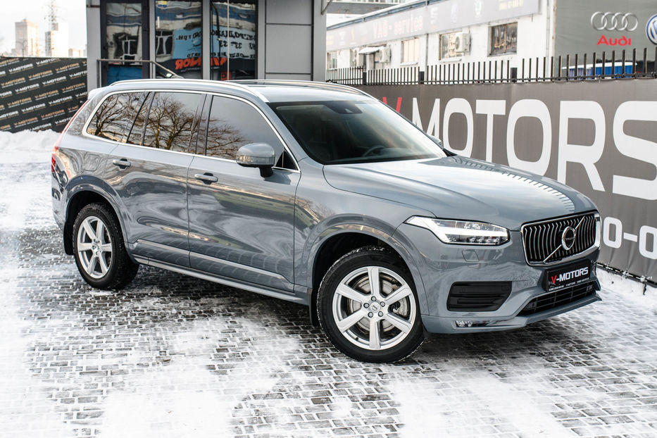 Продам Volvo XC90 B5 Momentum 2020 года в Киеве