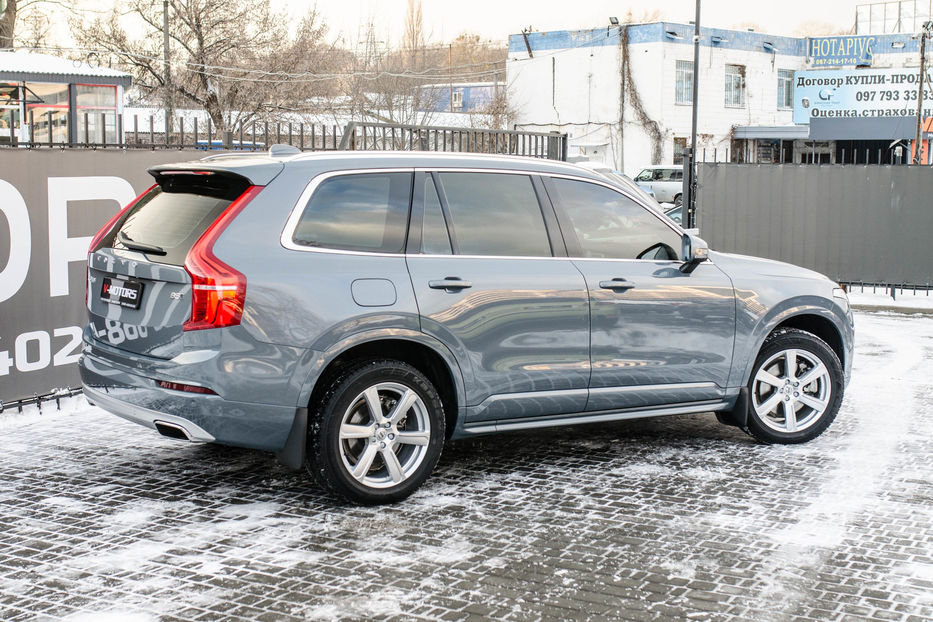 Продам Volvo XC90 B5 Momentum 2020 года в Киеве