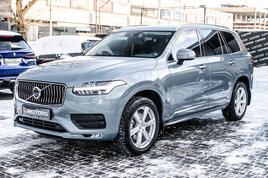 Продам Volvo XC90 B5 Momentum 2020 года в Киеве