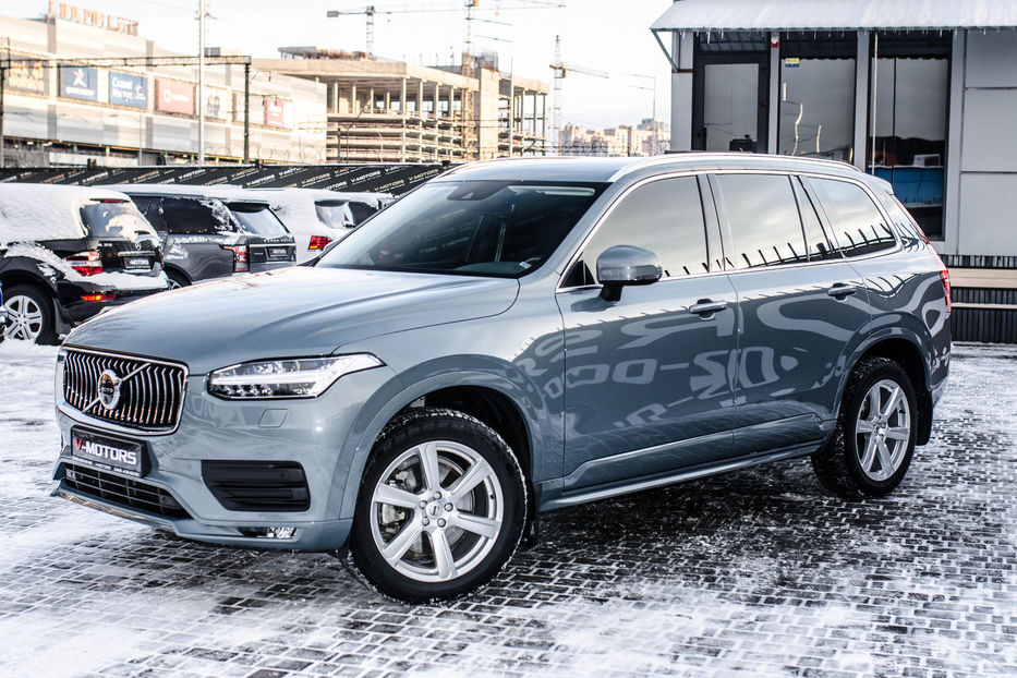 Продам Volvo XC90 B5 Momentum 2020 года в Киеве