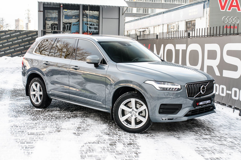 Продам Volvo XC90 B5 Momentum 2020 года в Киеве