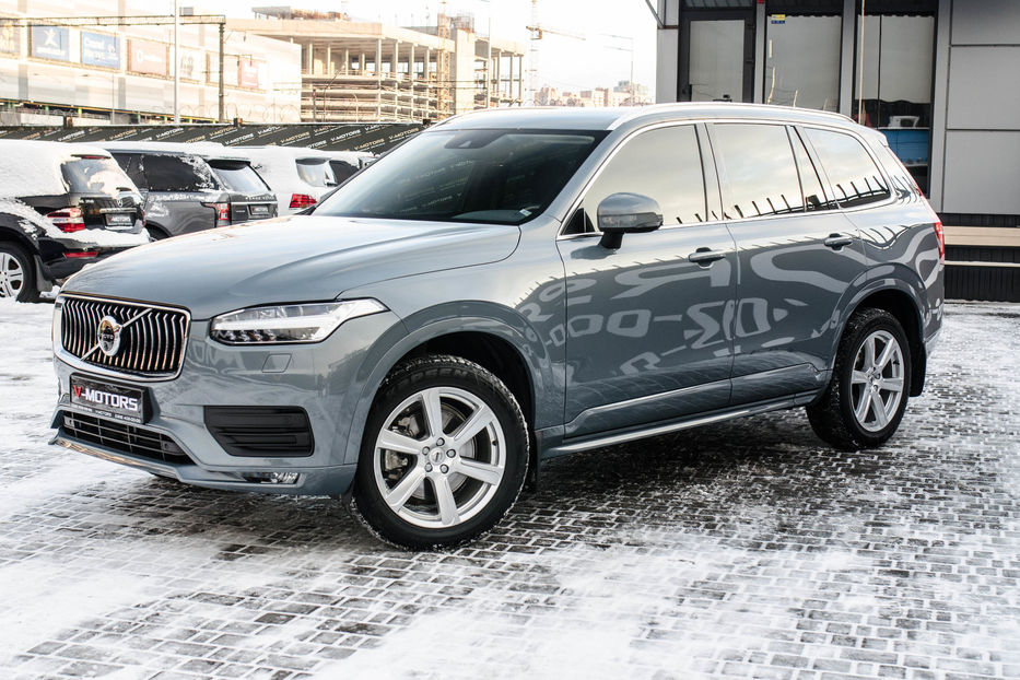 Продам Volvo XC90 B5 Momentum 2020 года в Киеве