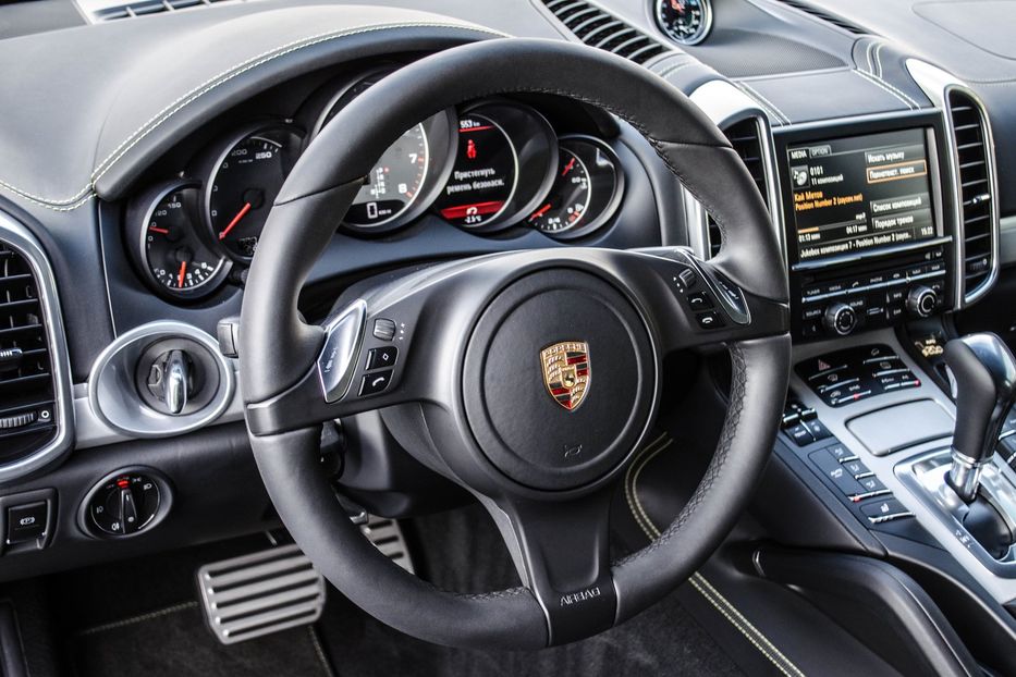 Продам Porsche Cayenne GTS 2014 года в Киеве