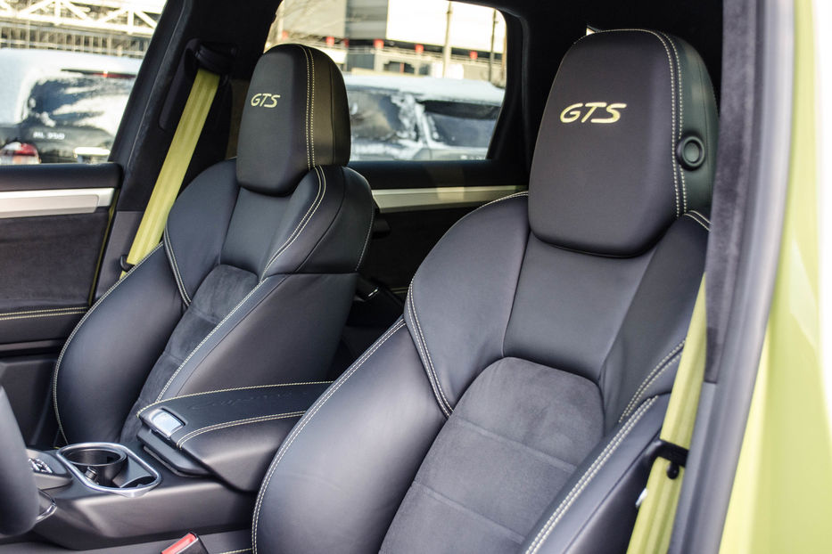 Продам Porsche Cayenne GTS 2014 года в Киеве