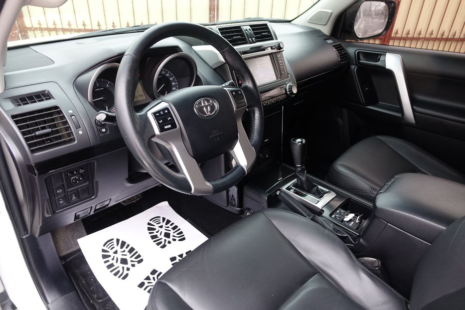 Продам Toyota Land Cruiser Prado DIESEL 2015 года в Одессе