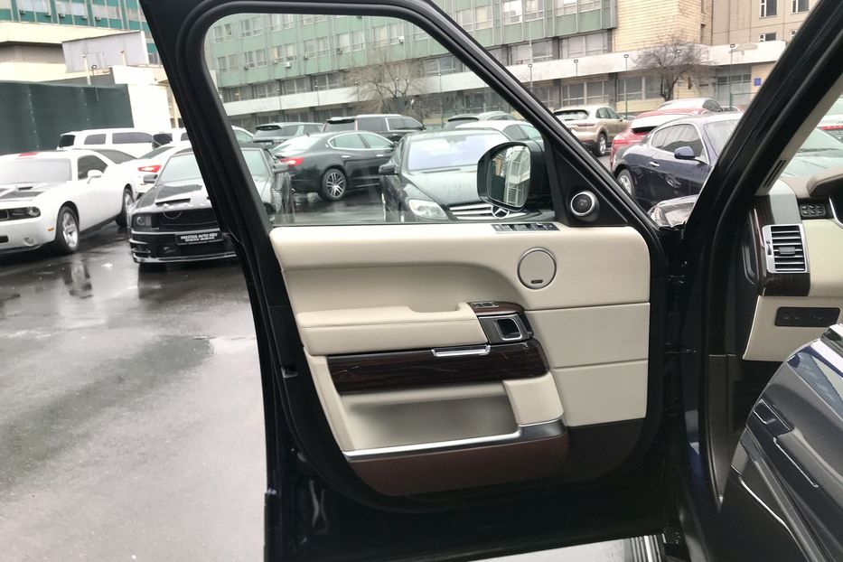 Продам Land Rover Range Rover AUTOBIOGRAPHY 2016 года в Киеве