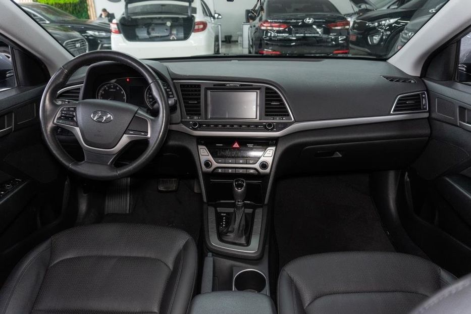 Продам Hyundai Avante 2016 года в Одессе