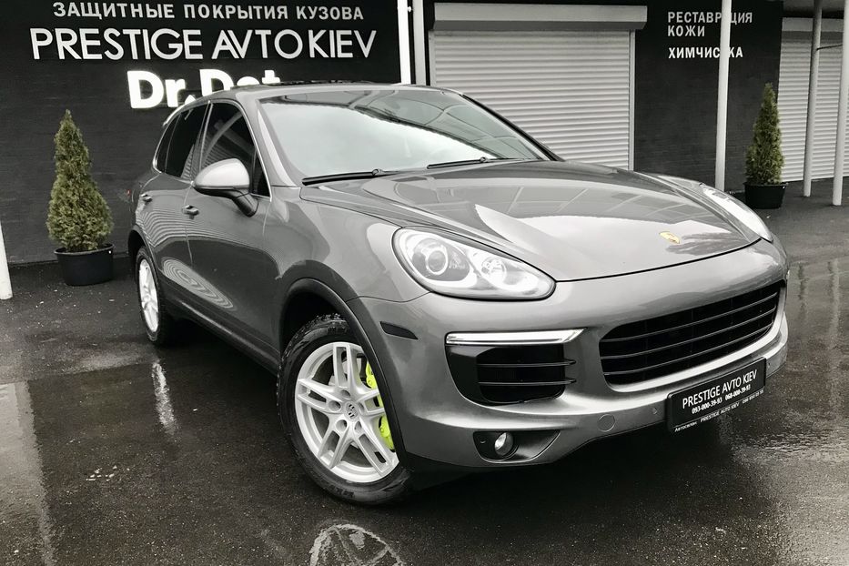 Продам Porsche Cayenne S HYBRID 2015 года в Киеве