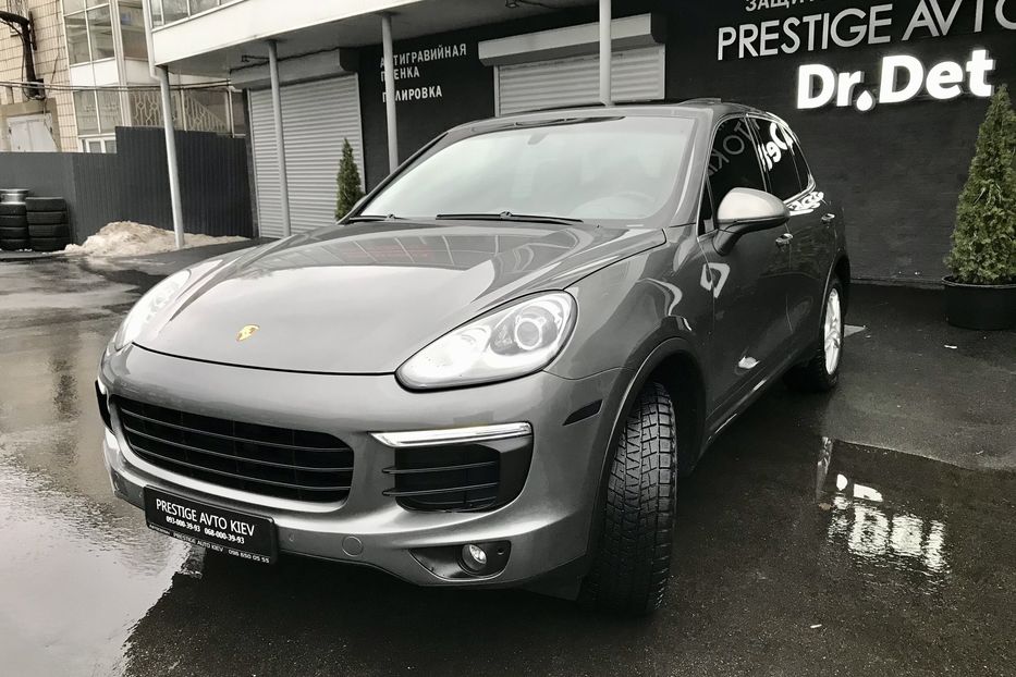 Продам Porsche Cayenne S HYBRID 2015 года в Киеве