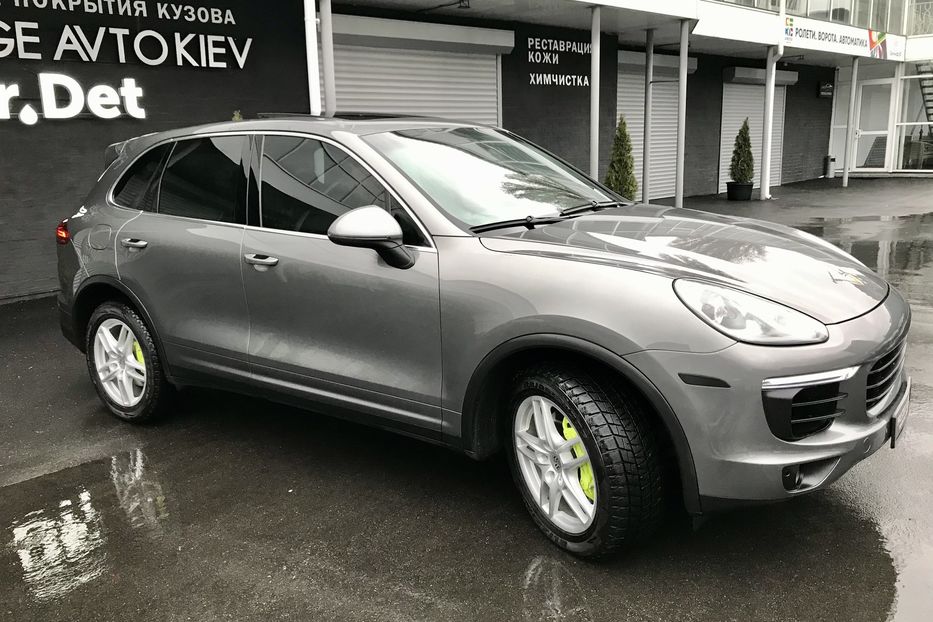 Продам Porsche Cayenne S HYBRID 2015 года в Киеве