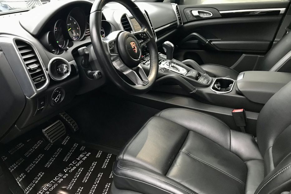 Продам Porsche Cayenne S HYBRID 2015 года в Киеве