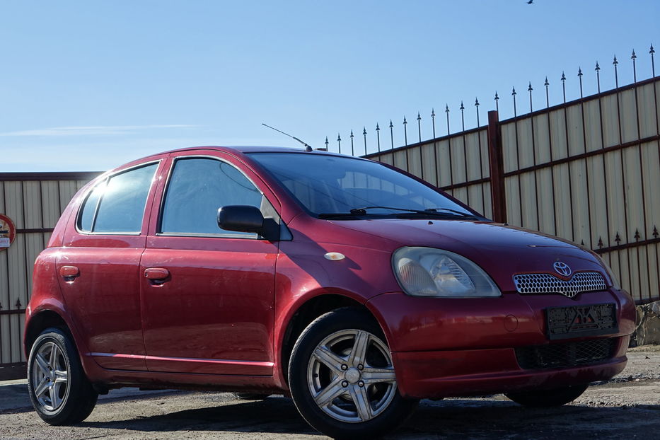 Продам Toyota Yaris automat 2003 года в Одессе