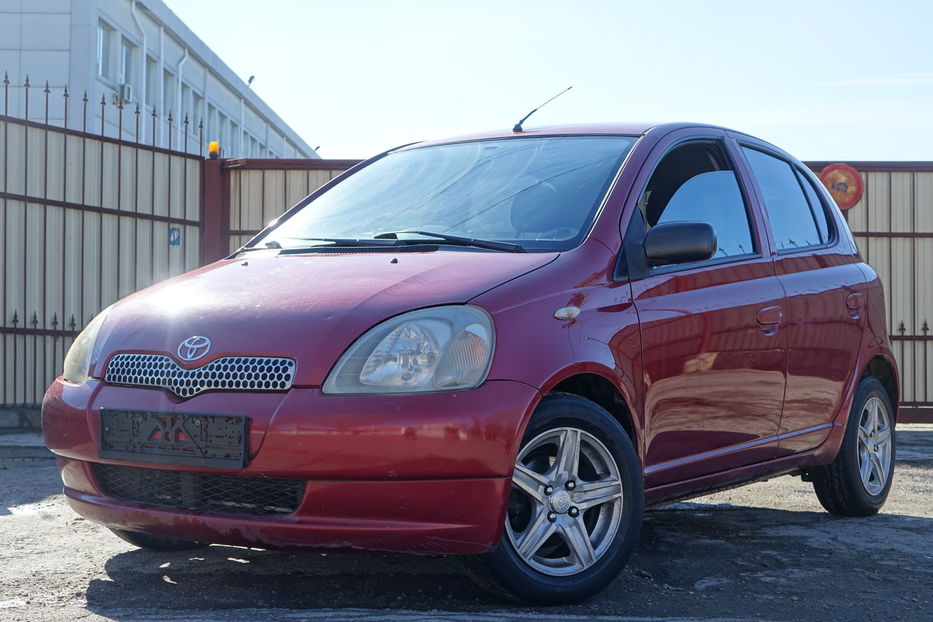 Продам Toyota Yaris automat 2003 года в Одессе