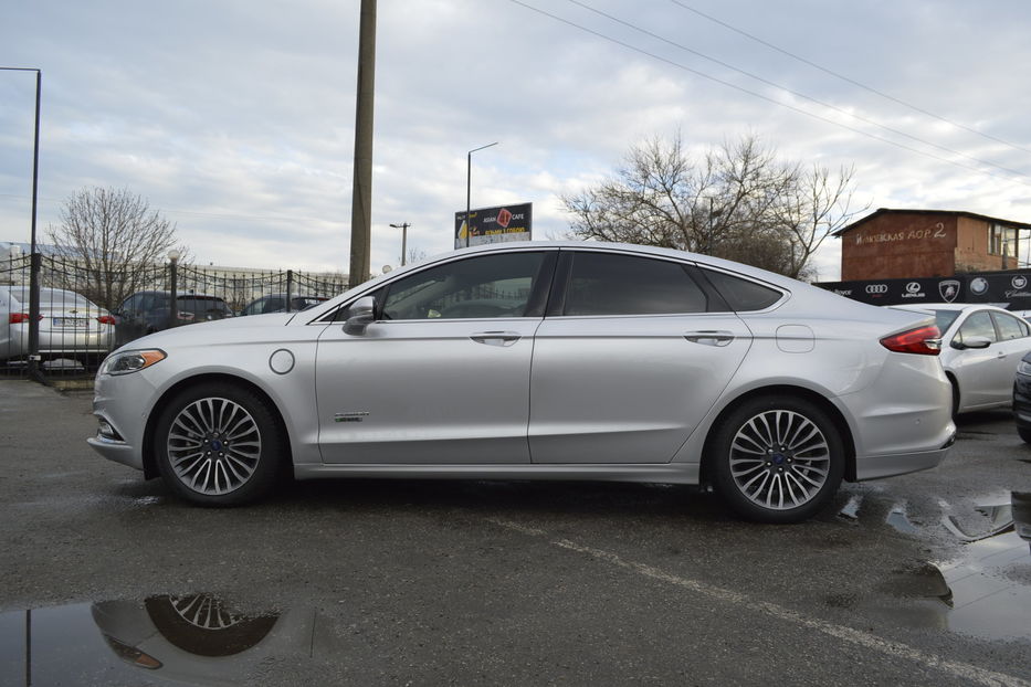 Продам Ford Fusion HYBRID Plug-in Titanium 2016 года в Одессе