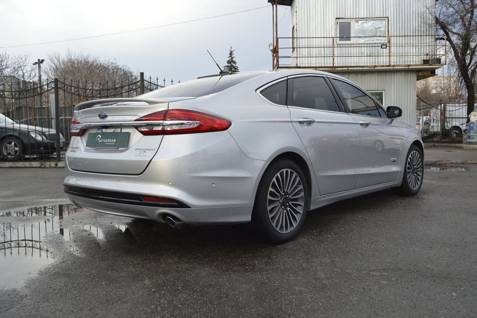 Продам Ford Fusion HYBRID Plug-in Titanium 2016 года в Одессе