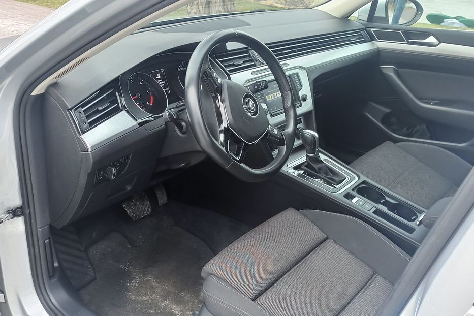 Продам Volkswagen Passat B8 2.0 150 DSG 6 2016 года в Львове