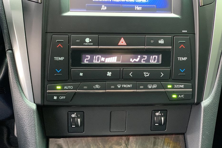 Продам Toyota Camry Premium 35th 2017 года в Киеве