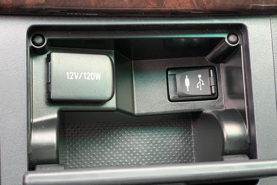 Продам Toyota Camry Premium 35th 2017 года в Киеве