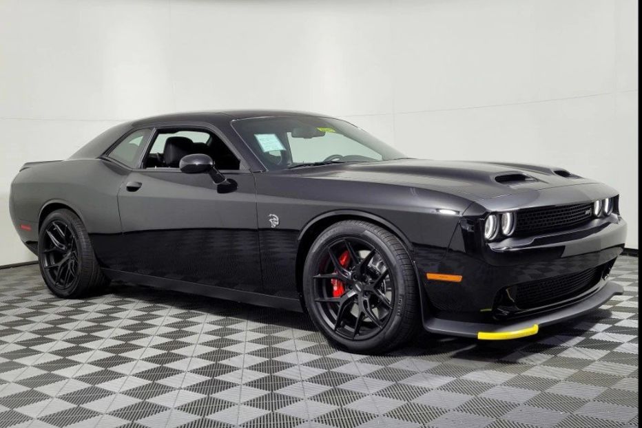 Продам Dodge Challenger Hellcat 2021 года в Киеве