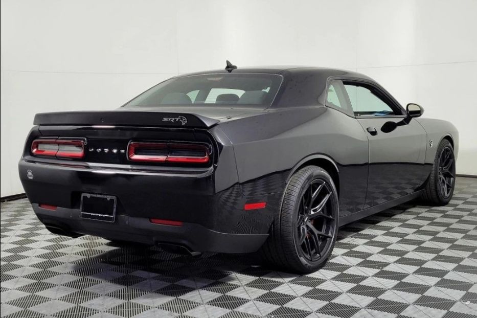 Продам Dodge Challenger Hellcat 2021 года в Киеве