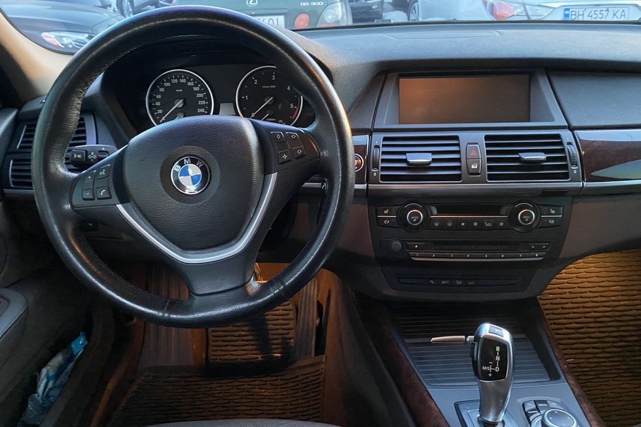 Продам BMW X5 2010 года в Одессе