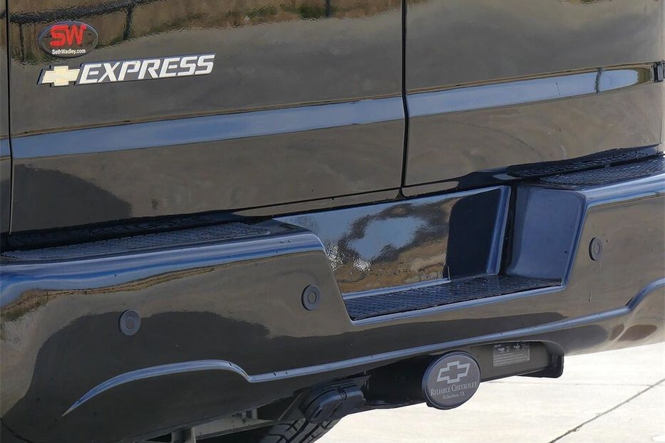 Продам Chevrolet Express пасс. 2021 года в Киеве