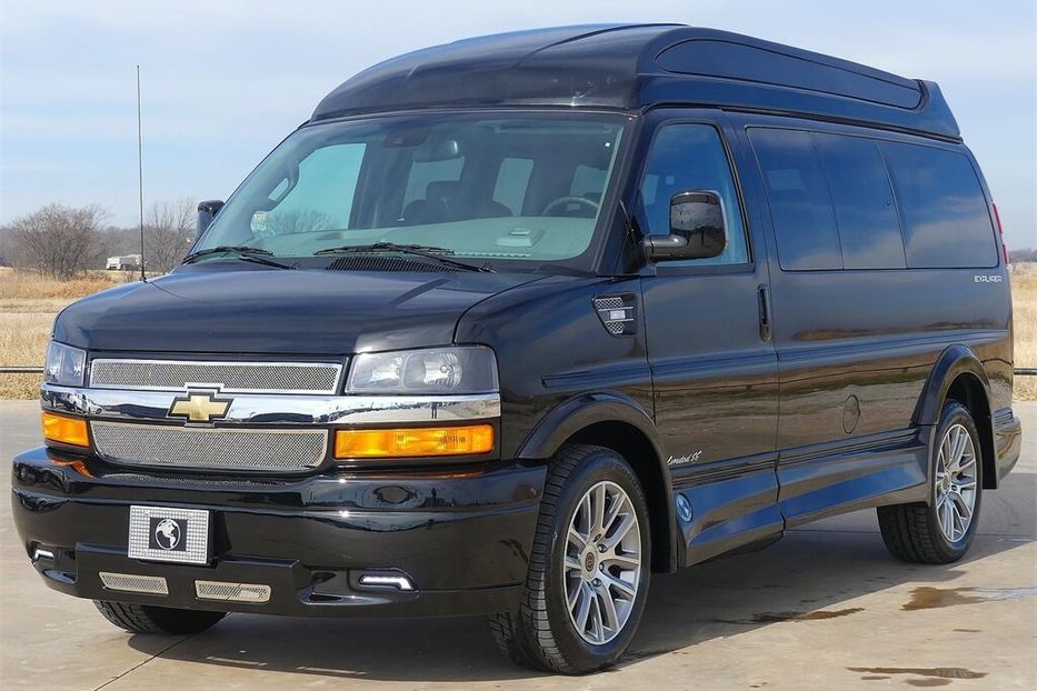 Продам Chevrolet Express пасс. 2021 года в Киеве