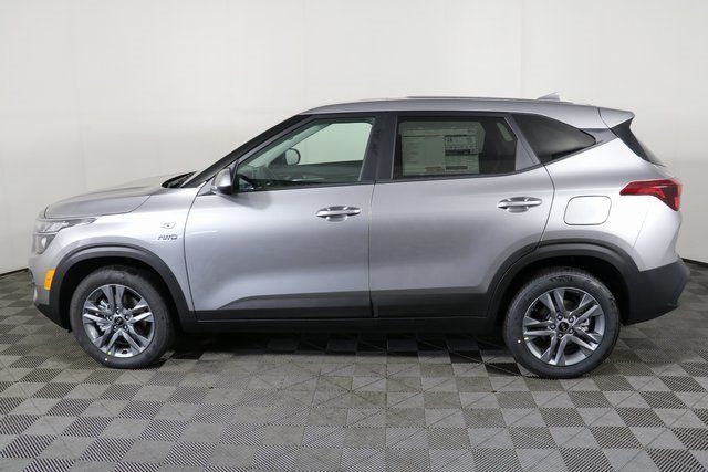 Продам Kia Sportage Kia Seltos LX 2021 года в Киеве