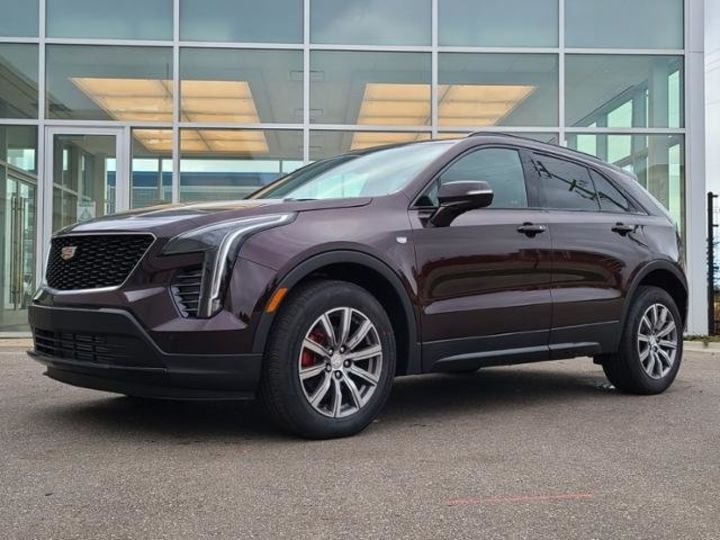 Продам Cadillac XTS XT4 2021 2021 года в Киеве