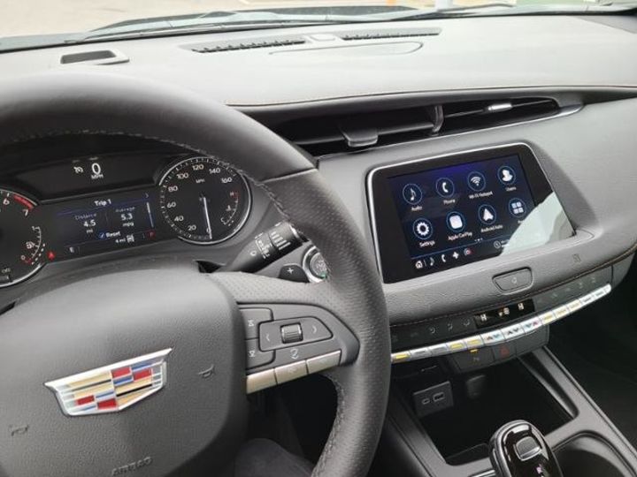 Продам Cadillac XTS XT4 2021 2021 года в Киеве